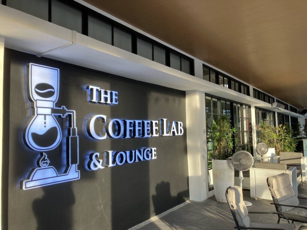 アンヘレス「The Coffee Lab & Lounge」の店舗ロゴ