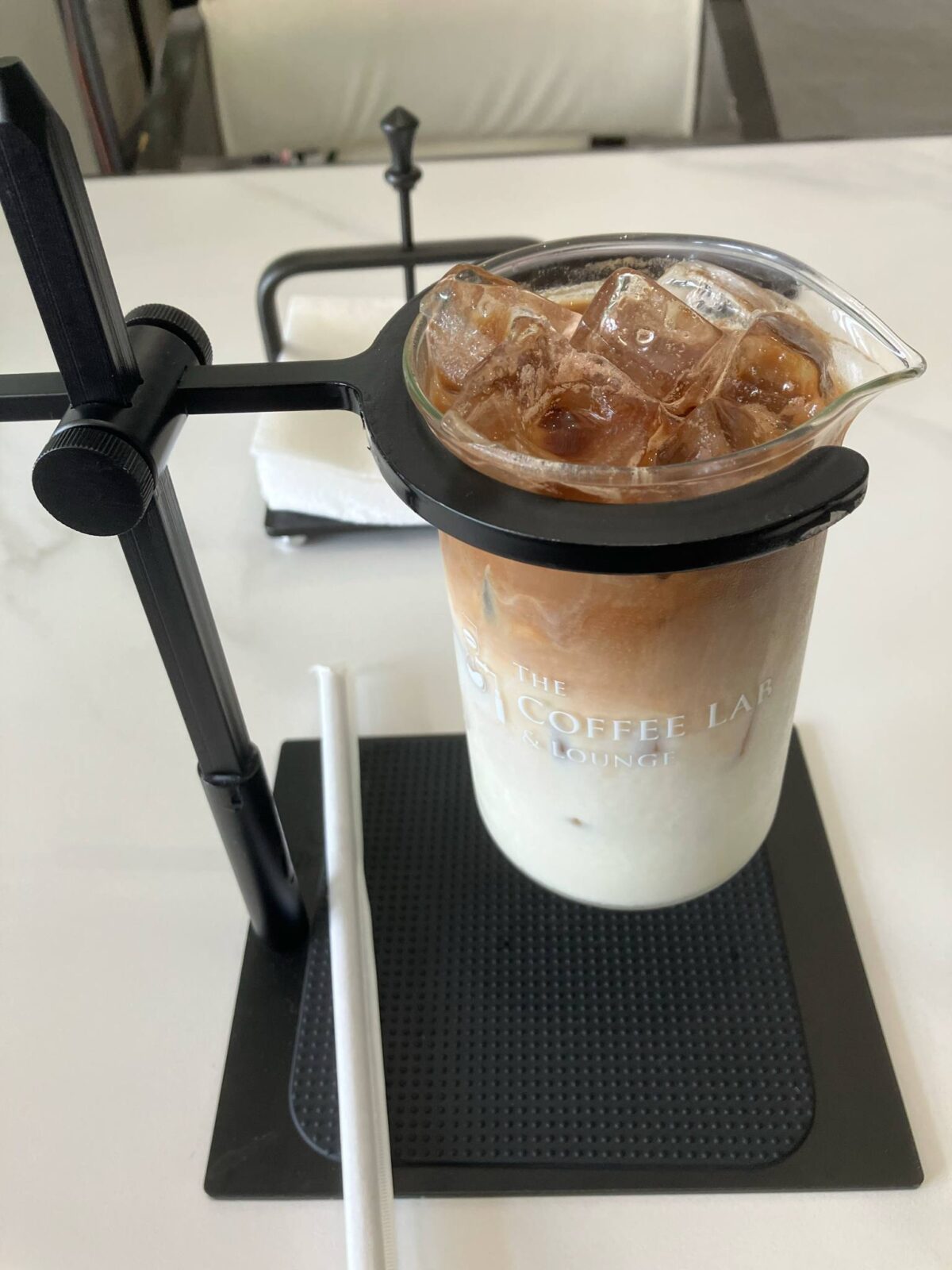 アンヘレス「The Coffee Lab & Lounge」で注文したIced Spanish Latte