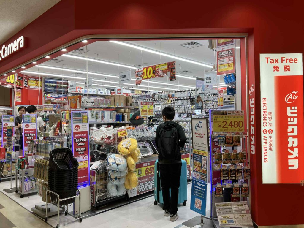 成田空港第2ターミナル4Fビックカメラ入口