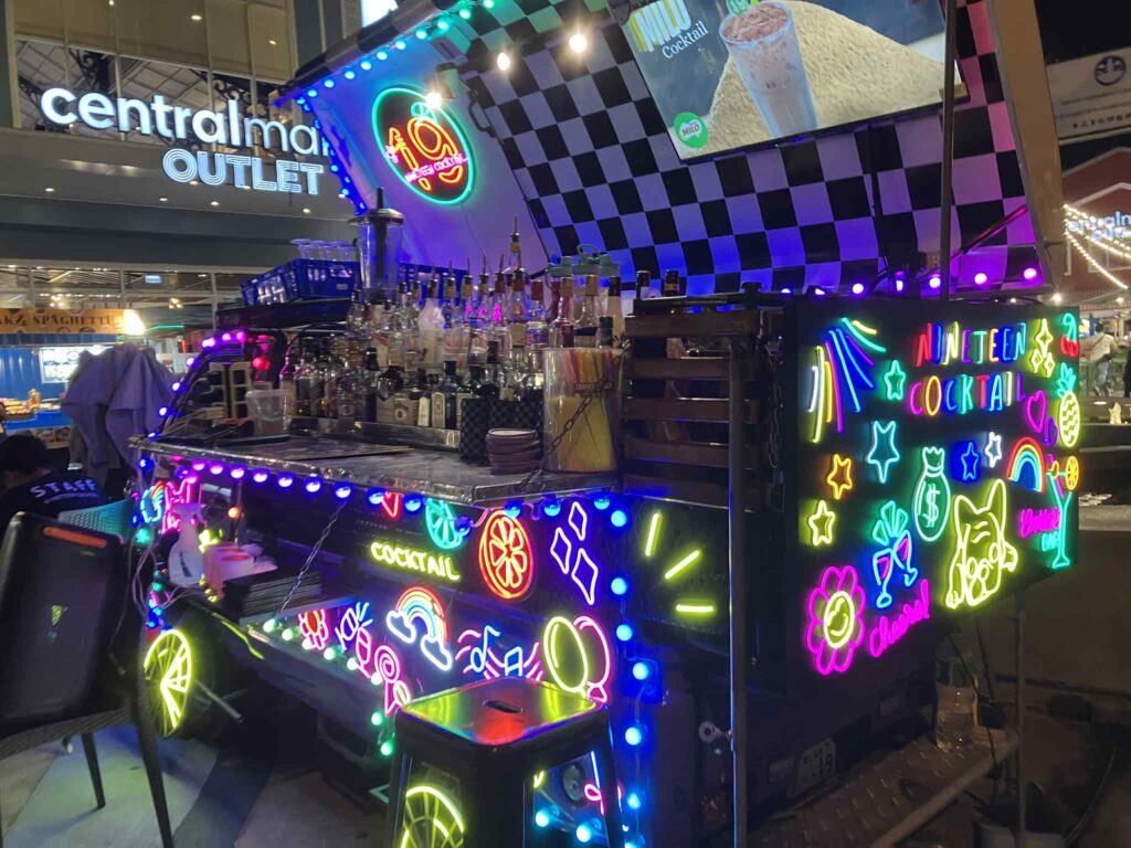 Central Marinaナイトマーケットのカクテルバー