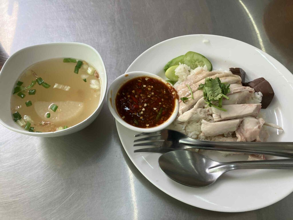 パタヤ・Jejaカオマンガイ店の料理写真