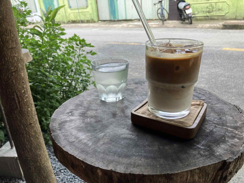 アイスラテと吸水受け皿