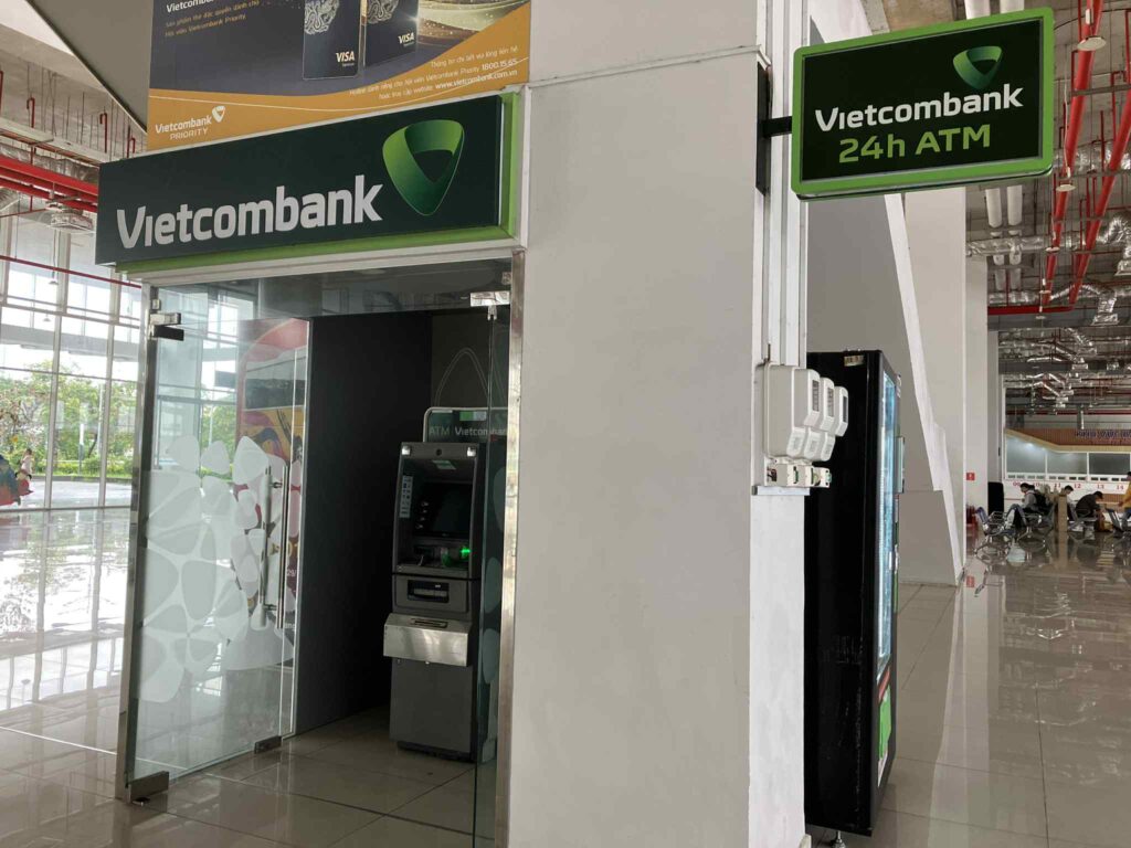 バスターミナル内に設置されたVietcombankのATM