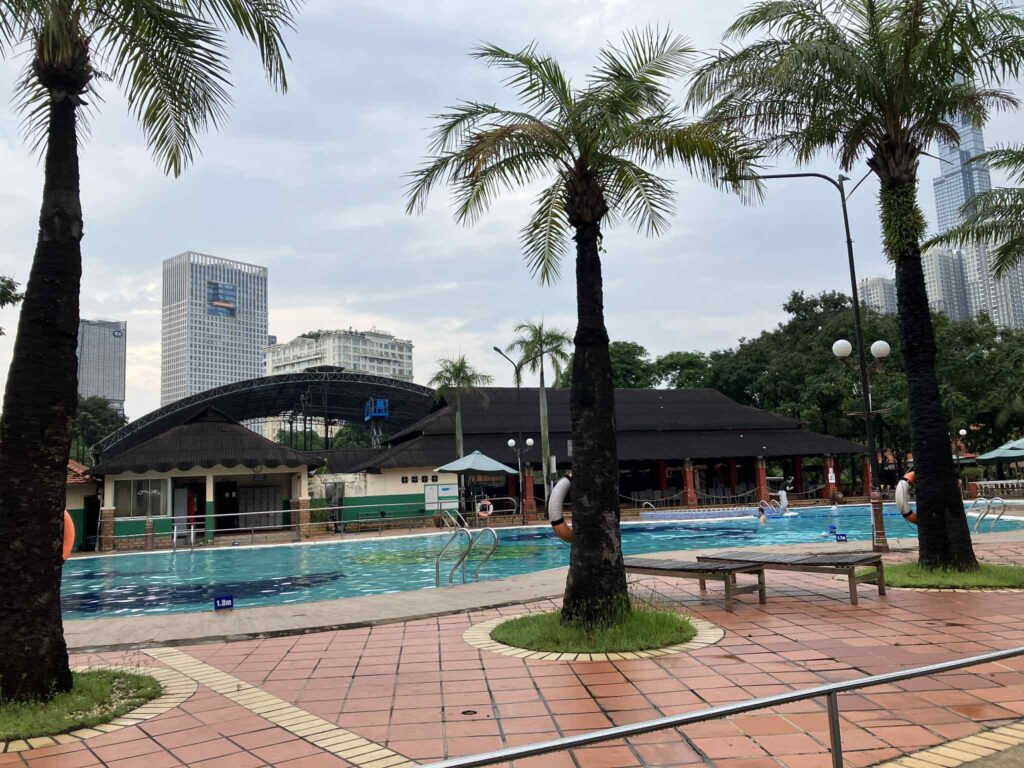 Van Thanh公園内のプールエリア