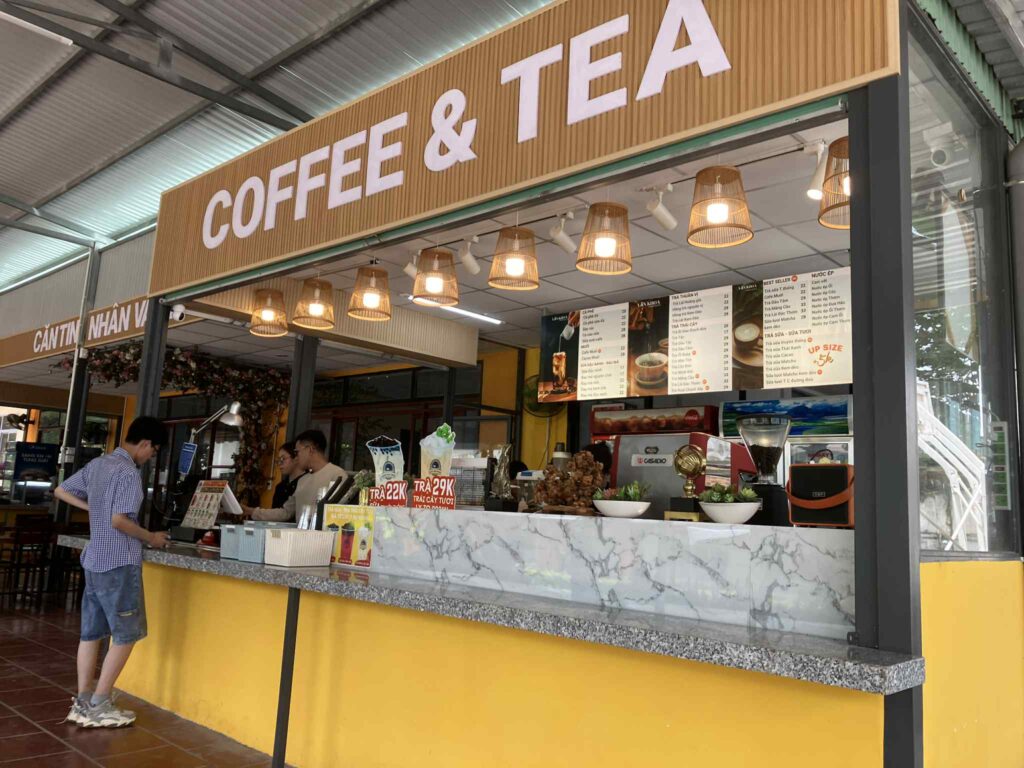 USSH構内のカフェで販売されるコーヒーやティー