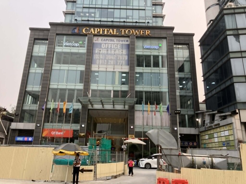 ハノイメトロ3号線ハノイ駅工事現場とCapital Tower前の様子(2026年4月)