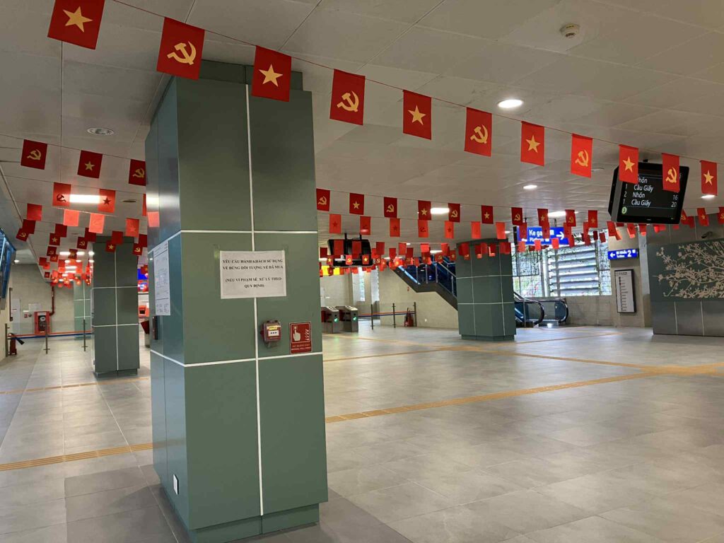 ハノイメトロ3号線 Phu Dien駅（フーディエン駅） 改札内 コンコースの様子