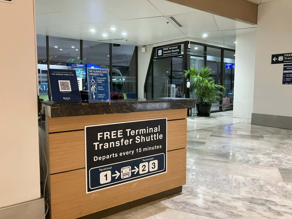 NAIA ターミナル1 ターミナル間シャトルバス 案内ブース