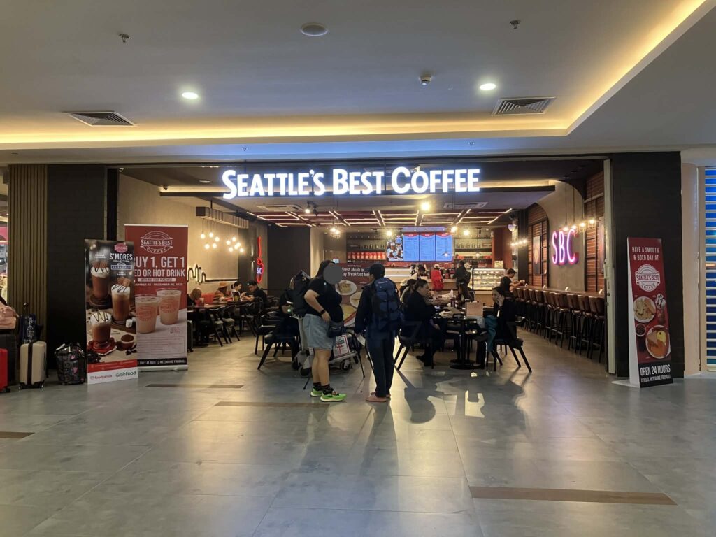NAIAターミナル3 LEVEL2フロアのSeattle’s Best Coffee店舗外観
