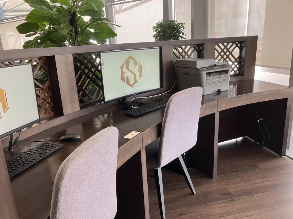 ビジネスコーナー（PCとプリンターが利用可能）