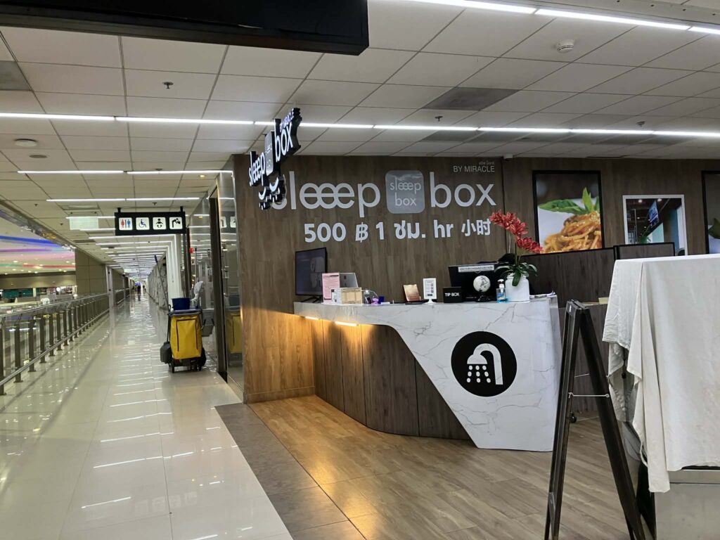 Sleep Box by Miracle 入口外観