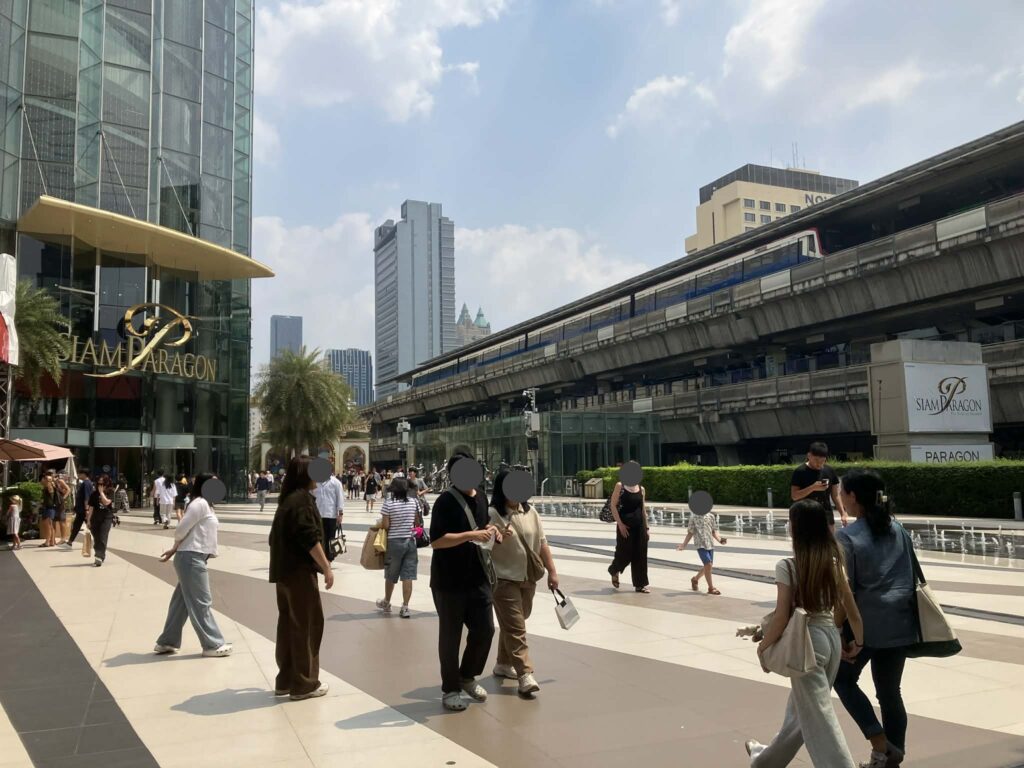 サイアムパラゴン前とBTS高架