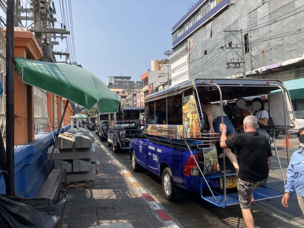 ジョムティエン方面へ向かうソンテウの出発点