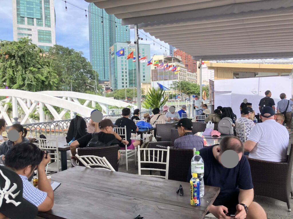 ホーチミンBach Dangフェリーターミナルの待機スペース