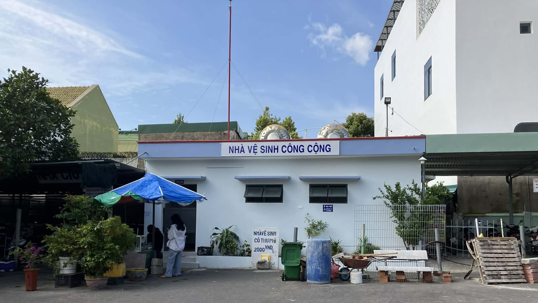 ベトナム バス休憩所 トイレ 有料 無料