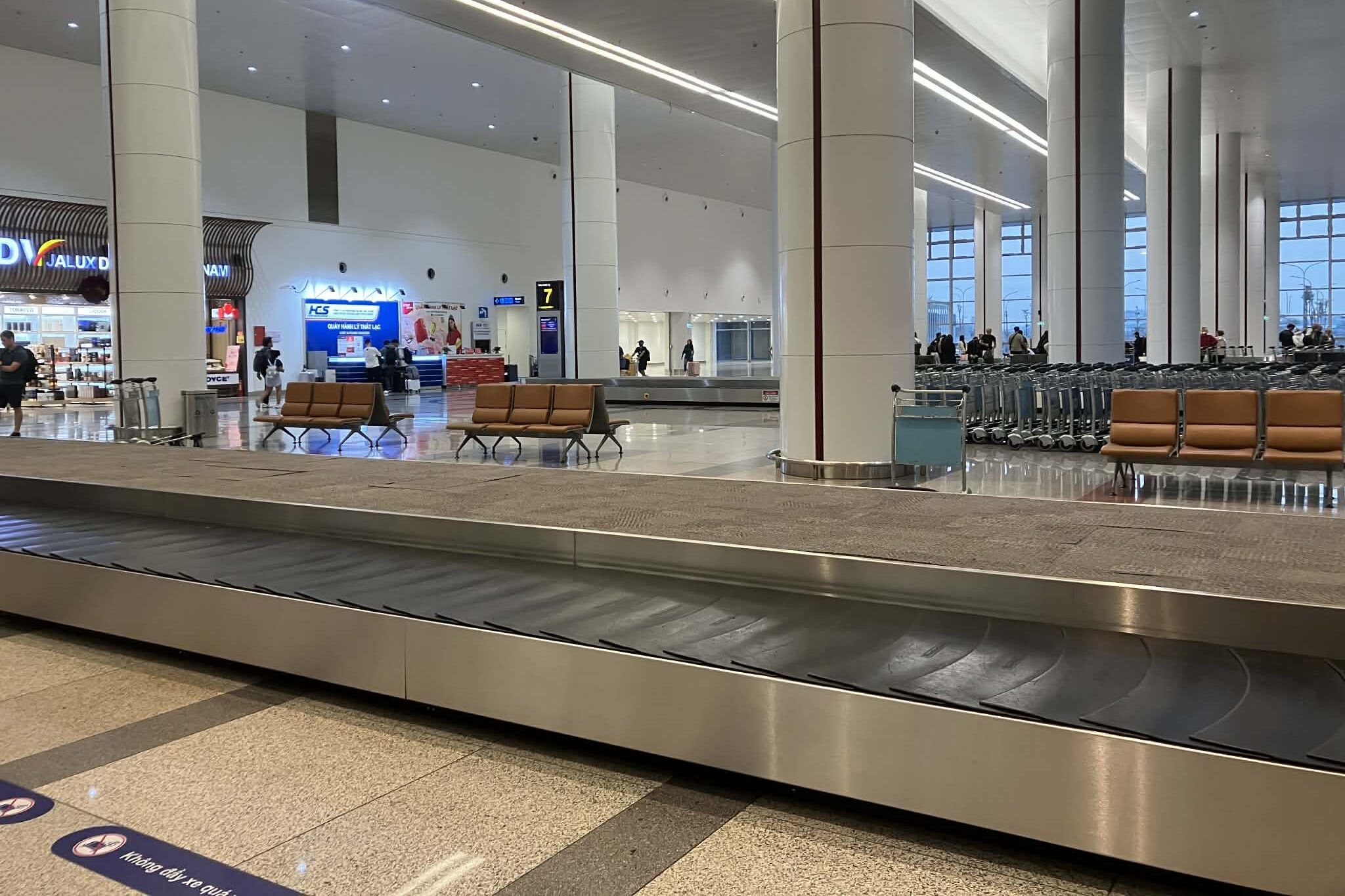 ノイバイ空港ターミナル2 到着フロアの手荷物受取エリア