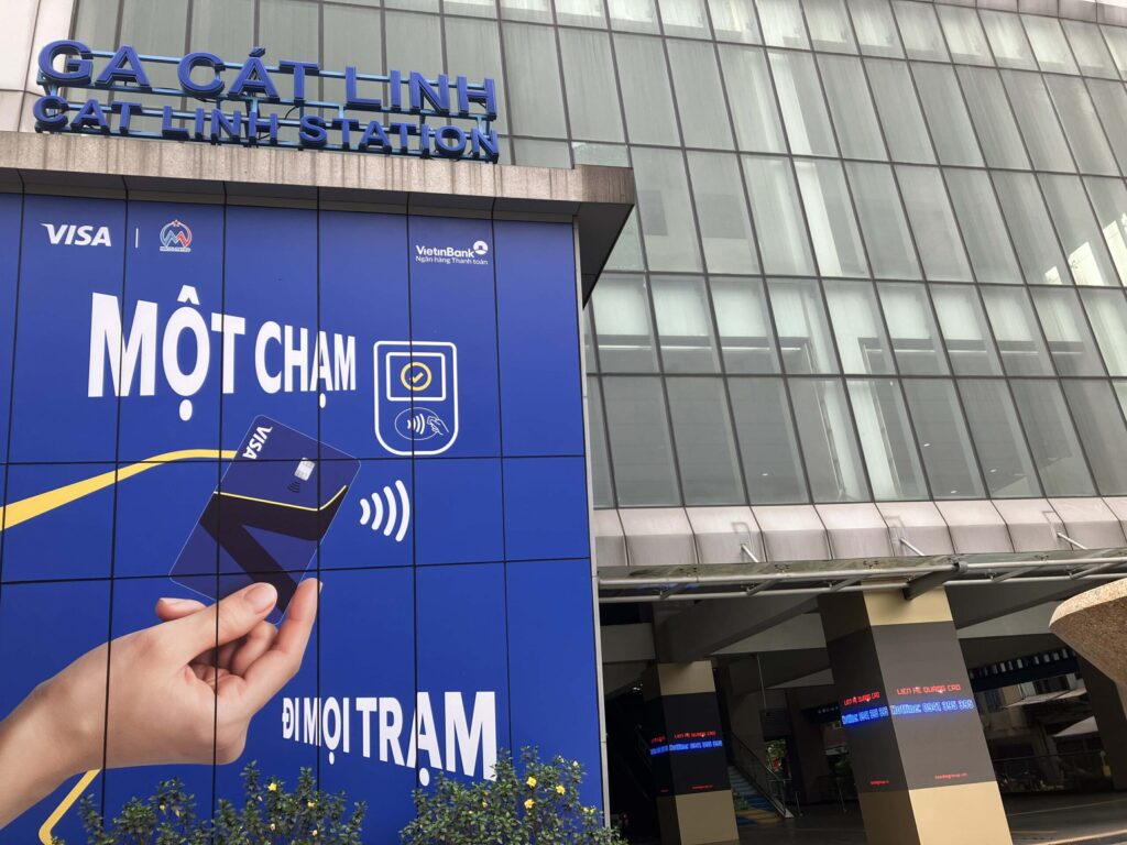 ハノイメトロ2A号線のカットリン駅外観