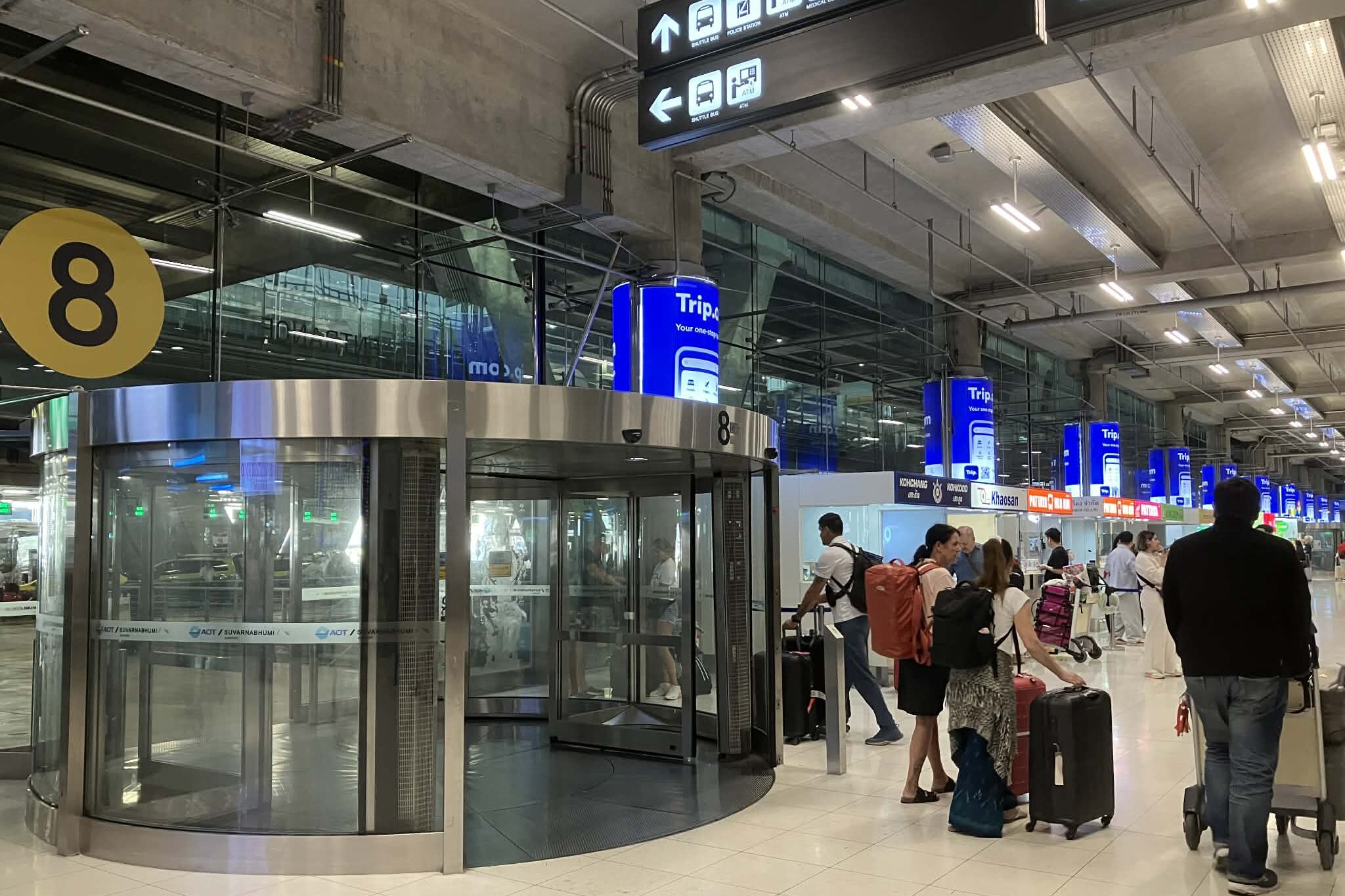 スワンナプーム空港1階8番出口付近のパタヤ行きバスチケット売り場