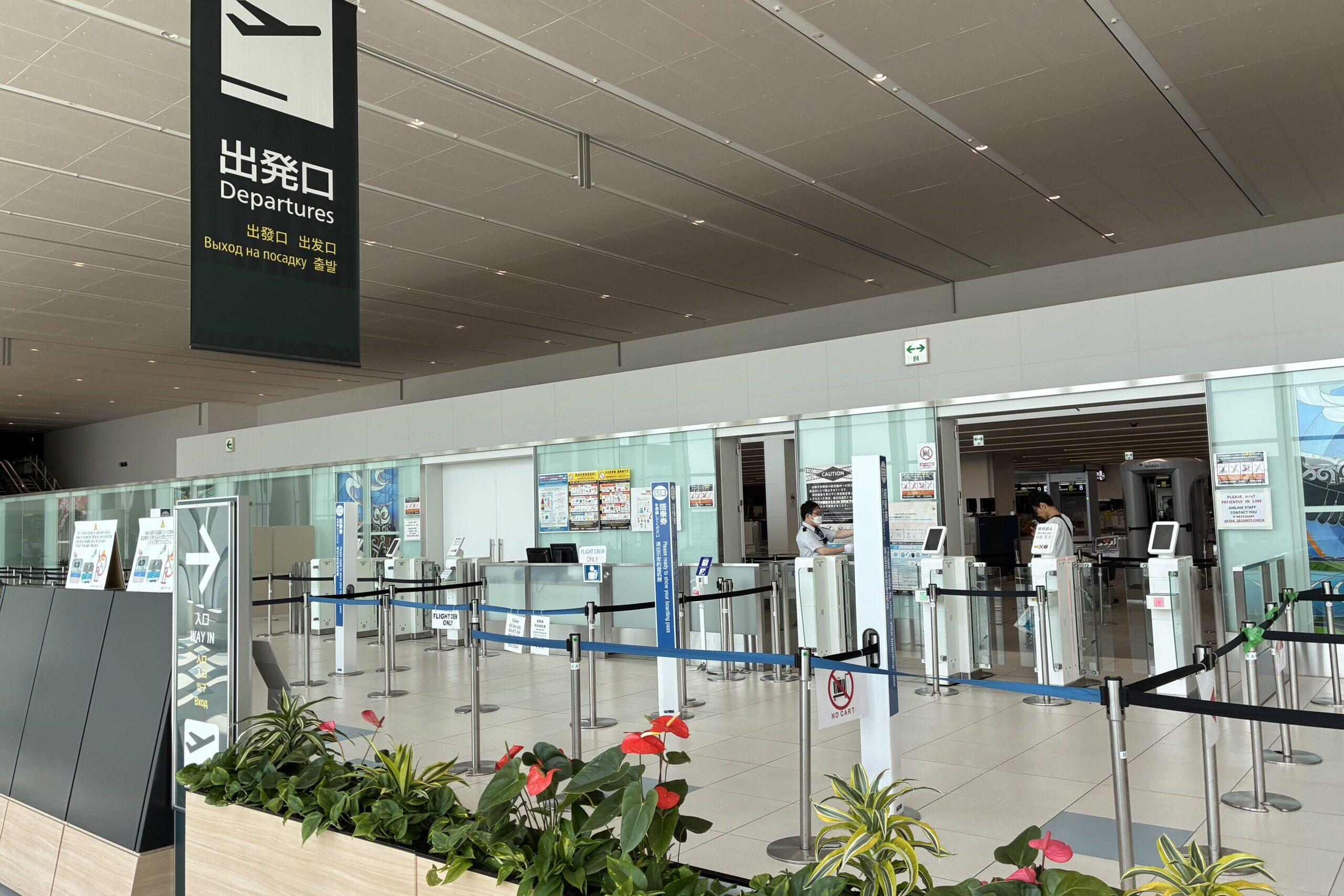 新千歳空港 国際線出発口 朝の出発ロビー