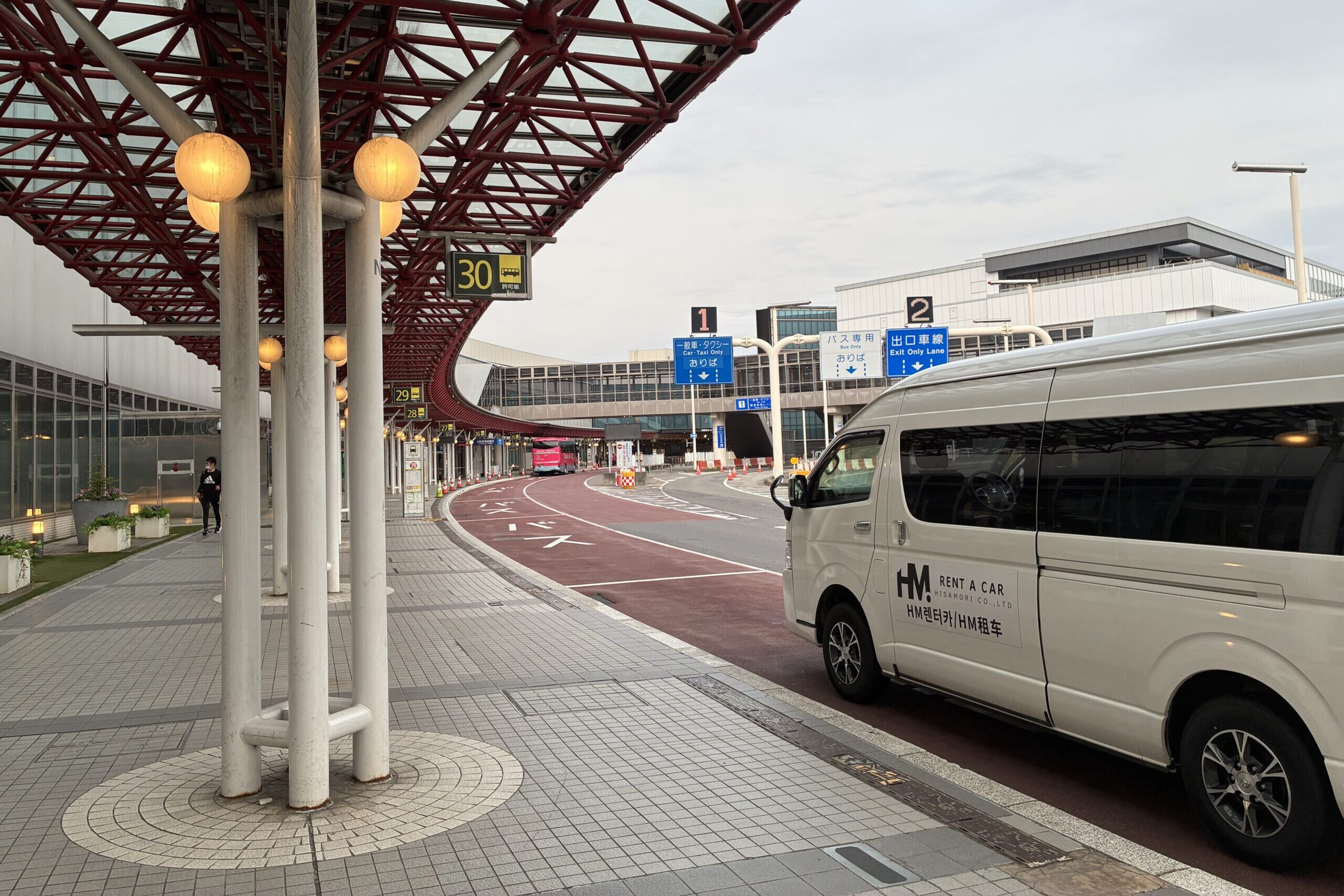 新千歳空港国内線ターミナルのレンタカー利用者向けピックアップ