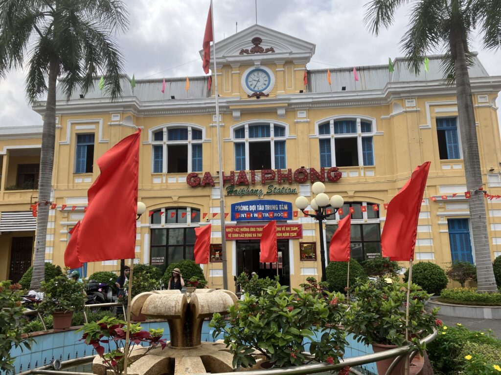 ハイフォン駅（Ga Hải Phòng）の駅舎