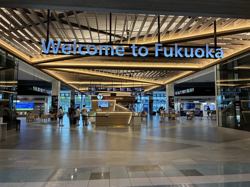 福岡空港国際線ターミナル1階の到着ロビー